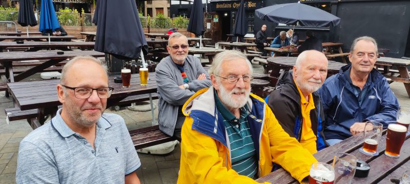 Richard Pennington, behind: Nigel Scott, Dave Holt, ??? Dave Law